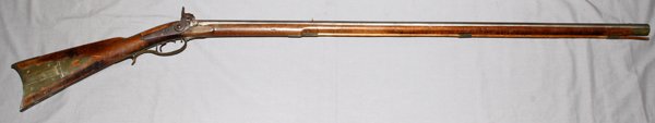 KENTUCKY/PENNSYLVANIA RIFLE C1820 BBL: KENTUCKY/PENNSYLVANIA RIFLE, C1820, L 42" BBL:having a full walnut stock, percussion cap conversion, dual set triggers, brass patch box cover, hickory ram rod, "W E" engraved on octagonal 42" barrel, 