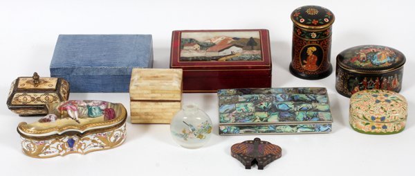COLLECTION OF DECORATIVE BOXES ELEVEN PIECES: COLLECTION OF DECORATIVE BOXES, ELEVEN PIECES, W 3"-6 1/2":Including one abalone box, one Russian porcelain box, one Pietra Dura marble top box, one hand painted French porcelain box, one leather box,