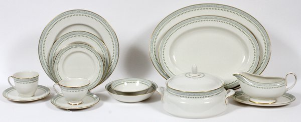 ROYAL DOULTON 'BERKSHIRE' PORCELAIN DINNER SERVICE: ROYAL DOULTON 'BERKSHIRE' PATTERN PORCELAIN DINNER SERVICE, 97 PCS.,:includes 12 dinner plates, 10 1/2" Dia., 12 salad/dessert plates, 8" Dia., 10 bread and butter plates, 6 1/2" Dia., 12 soup bowls, 