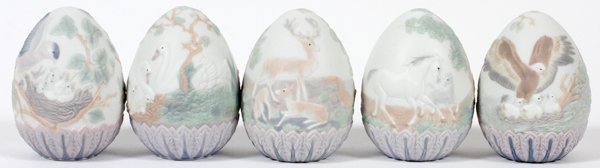 LLADRO LIMITED EDITION BISQUE ANNUAL EGGS 1993-1996: LLADRO LIMITED EDITION BISQUE ANNUAL EGGS, 1993-1996, FIVE, H 4":Numbers 16083, 17532, 17548, 17550, and 17552. For a high resolution photo CLICK HERE
