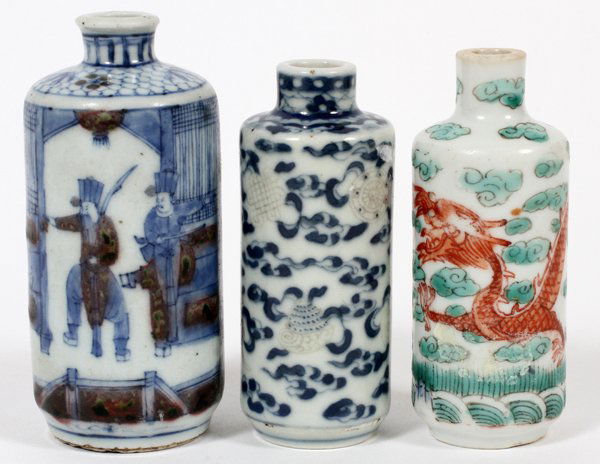 CHINESE PORCELAIN SNUFF BOTTLES (1 of 2)