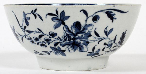 WORCESTER PORCELAIN BOWL 18TH C. (1 of 3)