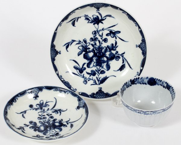 WORCESTER PORCELAIN DR. WALL PERIOD 18TH C. (1 of 2)