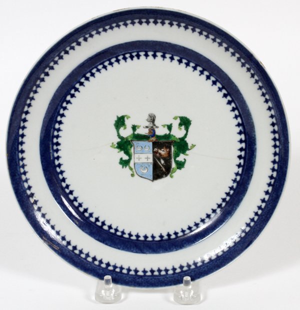 CHINESE EXPORT PORCELAIN ARMORIAL PLATE 18TH C. (1 of 2)