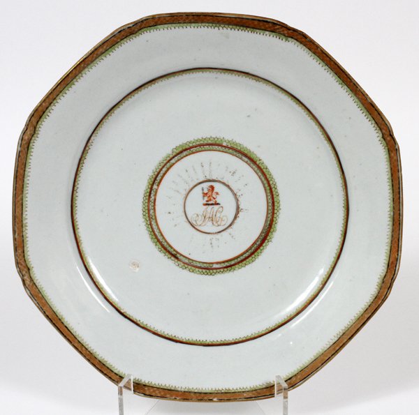 CHINESE EXPORT ARMORIAL PORCELAIN PLATE 18TH C. (1 of 2)