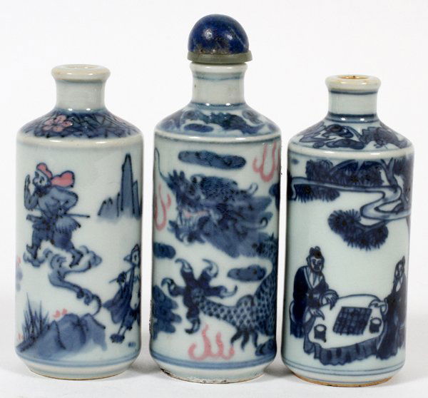 CHINESE PORCELAIN SNUFF BOTTLES C. 1860 THREE (1 of 2)