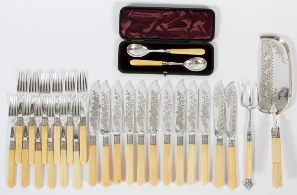 JOHN & WM. DEAKIN JAM SPOONS (1 of 3)