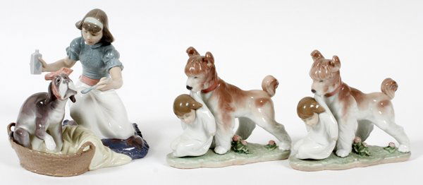 LLADRO PORCELAIN FIGURES CHILDREN W/ DOGS THREE (1 of 2)