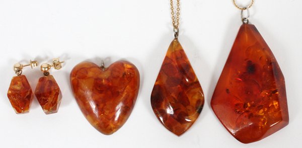 AMBER PENDANTS AND EARRINGS FOUR PIECES (1 of 1)