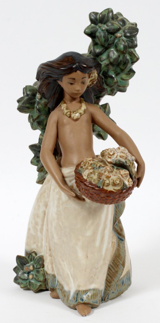 LLADRO GRES FIGURE 'ISLAND BEAUTY' (1 of 2)