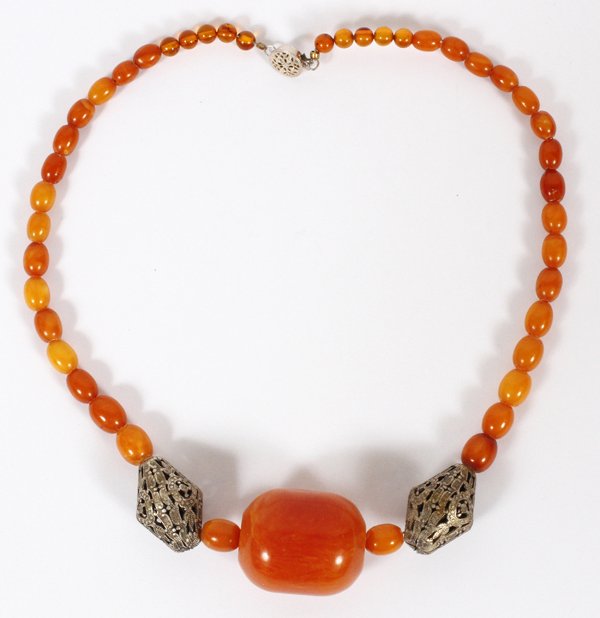 AMBER BEAD NECKLACE (1 of 1)