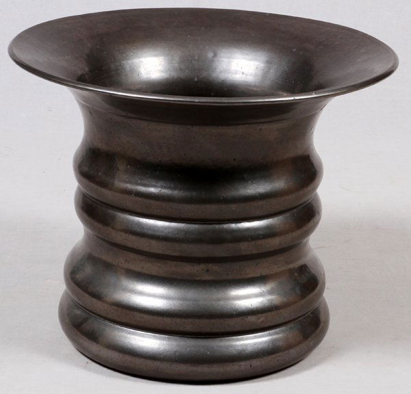 CERAMIC JARDINIÈRE SIGNED MACDONALD (1 of 2)