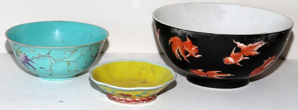 CHINESE DECORATED PORCELAIN BOWLS, THREE (1 of 1)