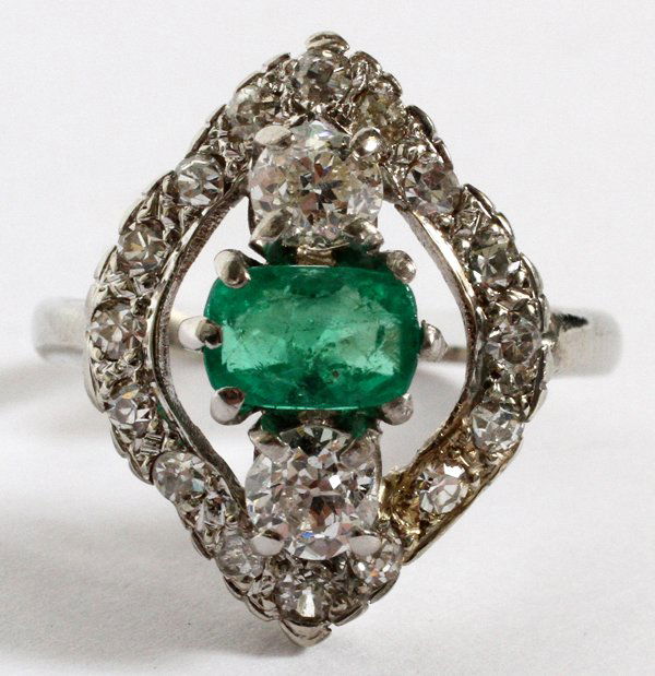 WHITE GOLD, EMERALD & DIAMOND LADY'S RING (1 of 3)