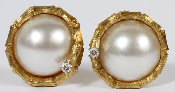 18KT YELLOW GOLD & MABE PEARL EARRINGS PAIR (1 of 2)