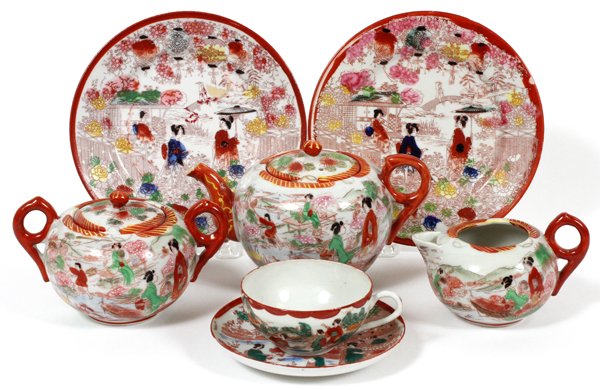 JAPANESE HAND-PAINTED PORCELAIN TEA SET C 1900 (1 of 3)