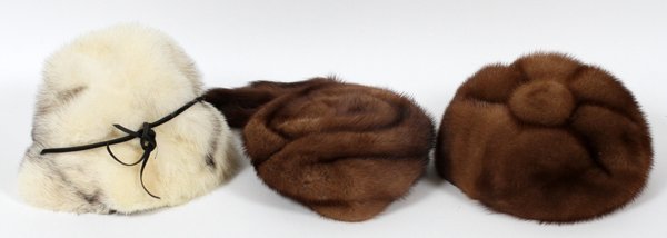 LAZARE'S FURS CANADA LADIES MINK FUR HATS (1 of 1)