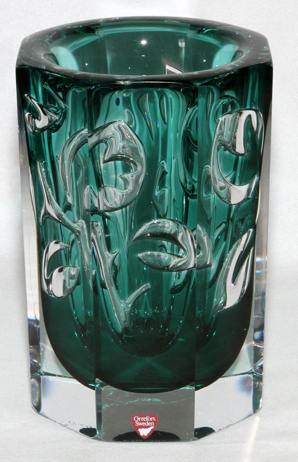 OLLE ALBERIUS ORREFORS GLASS VASE (1 of 1)