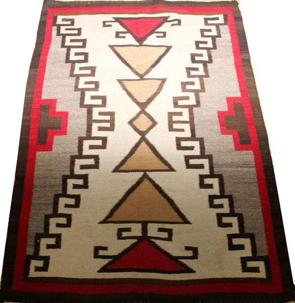 NAVAJO WOOL RUG (1 of 2)