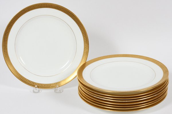 MINTON "G6285" PORCELAIN LUNCHEON PLATES, NINE: MINTON "G6285" PORCELAIN LUNCHEON PLATES, NINE:Minton, pattern "G6285", gold encrusted rim luncheon plates. For a high resolution photo CLICK HERE