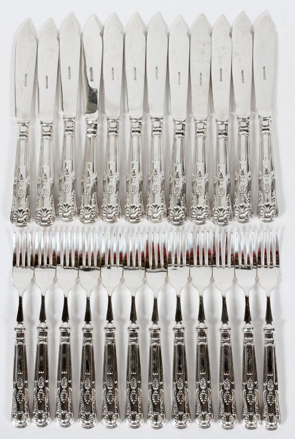 JAMES DIXON & SONS ENGLISH ELECTROPLATE SILVER FISH (1 of 3)