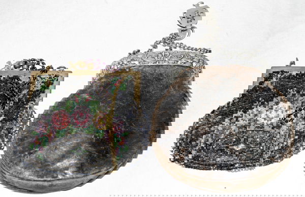 BEADED & ANTIQUE LEATHER W/ SILVER PURSES: ANTIQUE LEATHER PURSE WITH SILVER FRAME H 7", W 7" + BEADED PURSE H 5 1/2", W 7", C. 1920, 2PCS.: