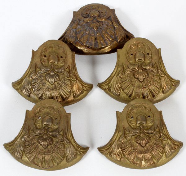 EUROPEAN TABLETOP CORNER-MOUNTS ANTIQUE ORMOLU (1 of 1)
