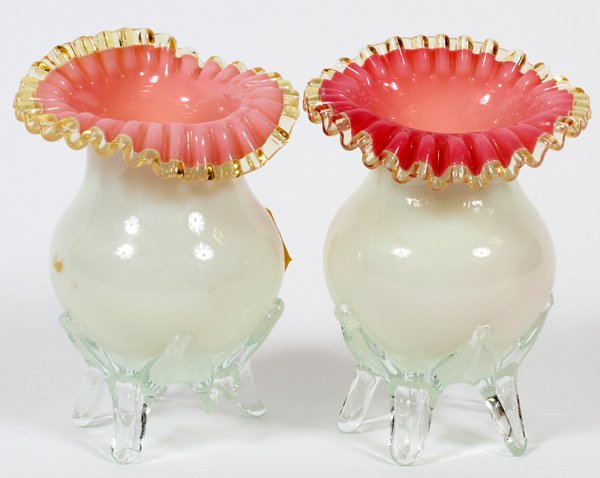 ANTIQUE EARLY AMERICAN SATIN BLOWN ART GLASS VASE (1 of 1)