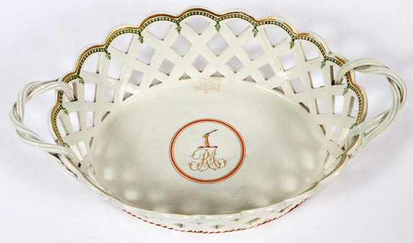 WEDGWOOD ARMORIAL CREAMWARE BASKET C. 1800 (1 of 3)
