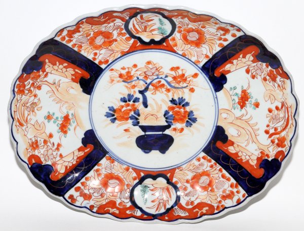 JAPANESE IMARI PORCELAIN PLATTER 19TH.C. (1 of 2)