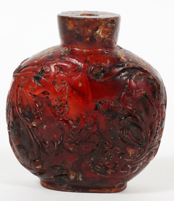 CHINESE AMBER SNUFF BOTTLE (1 of 2)