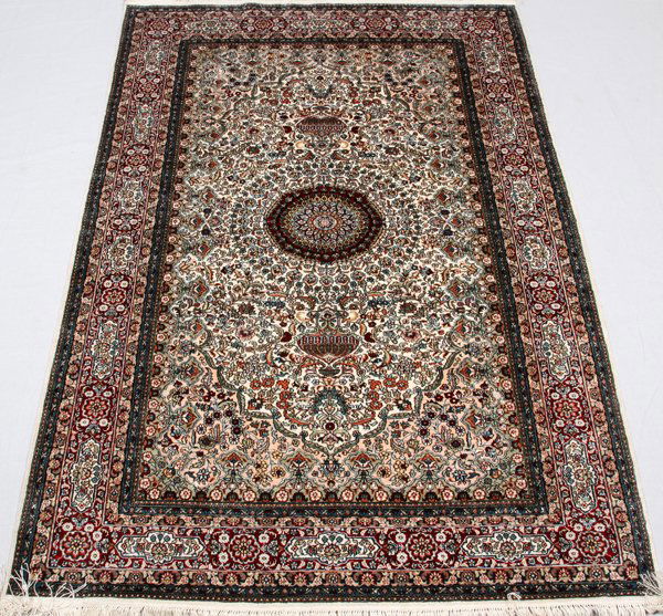 CHINESE SILK RUG (1 of 3)