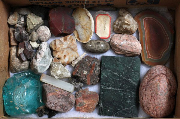 NATURAL MINERAL ROCKS STONES AGATE QUARTZ ETC. (1 of 1)