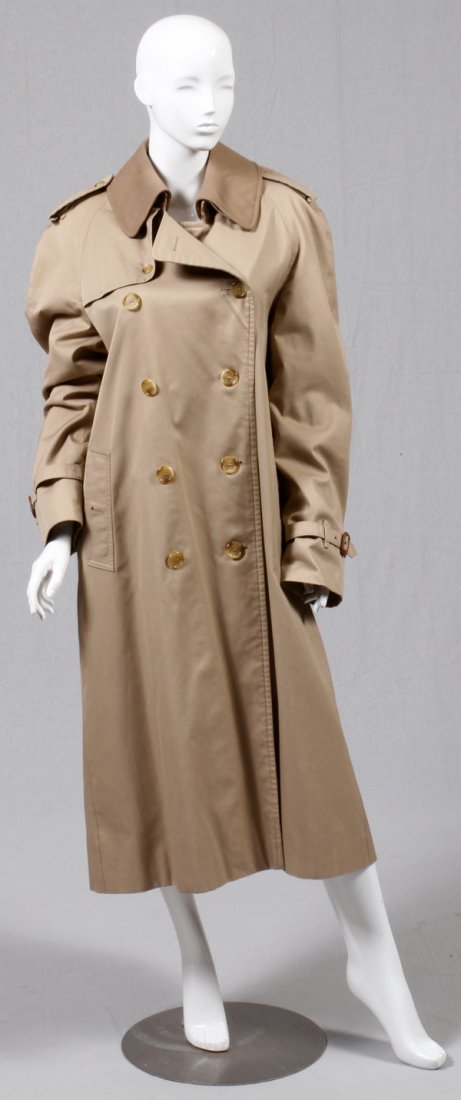 BURBERRY MAN'S TRENCH COAT (1 of 2)