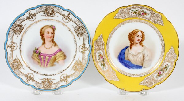 SEVRES PORCELAIN PORTRAIT CABINET PLATES, TWO (1 of 3)