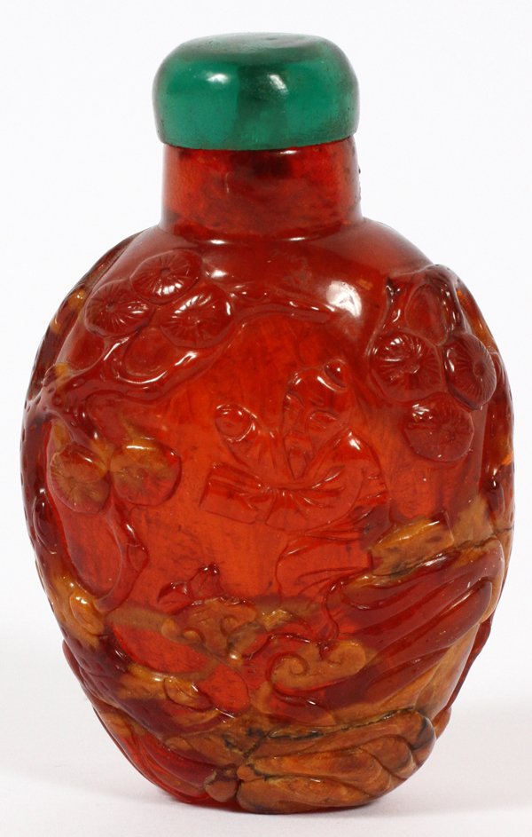 CHINESE CARVED ROOT AMBER SNUFF BOTTLE 19TH C. (1 of 2)