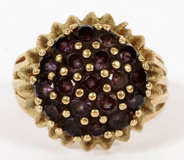 10KT GOLD & STONE RING (1 of 2)