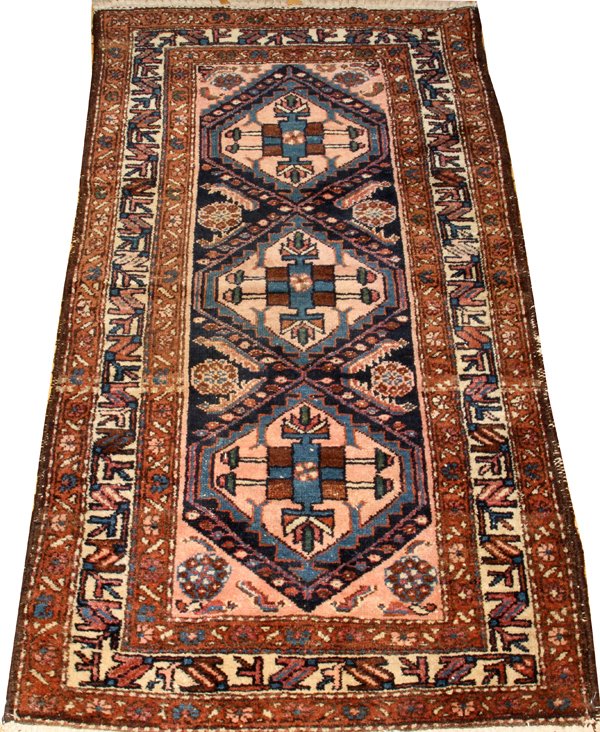 HAMADAN WOOL RUG (1 of 2)