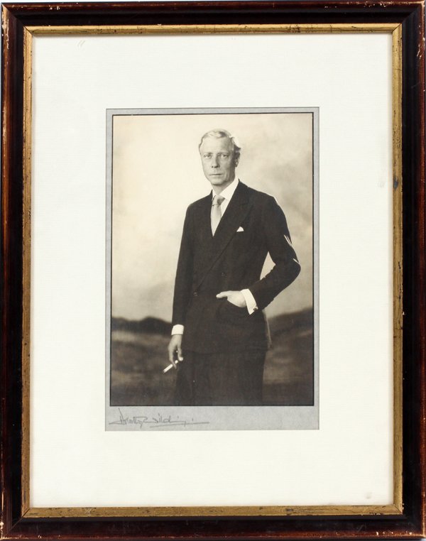 DUKE OF WINDSOR BLACK AND WHITE PHOTO C.1950 (1 of 3)