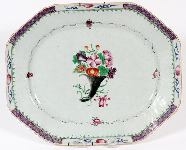 CHINESE EXPORT PORCELAIN PLATTER LATE 18TH C. (1 of 2)