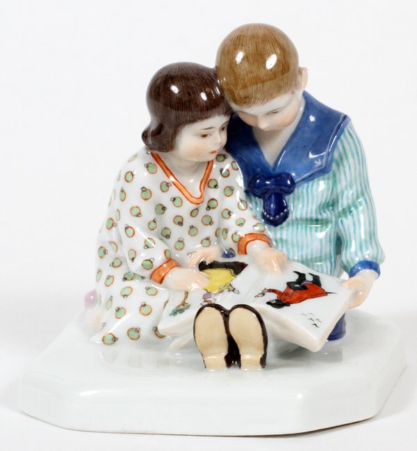 MEISSEN PORCELAIN FIGURE GROUP 20TH C. (1 of 3)