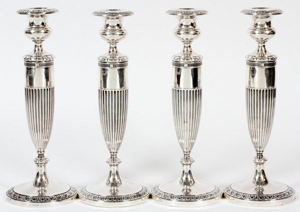 AMERICAN STERLING CANDLESTICKS C. 1920 SET OF FOUR (1 of 2)