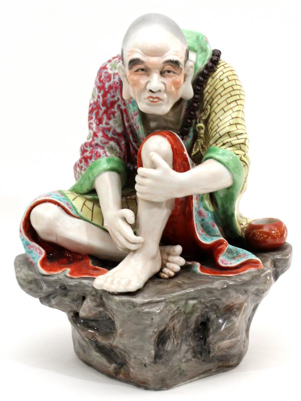 CHINESE PORCELAIN SEATED FIGURE 19TH C. (1 of 3)