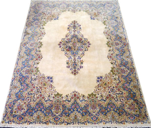 KERMAN PERSIAN WOOL RUG C.1960 (1 of 4)