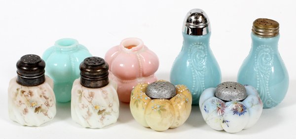 MT. WASHINGTON & OTHER GLASS SALT & PEPPER SHAKERS (1 of 1)