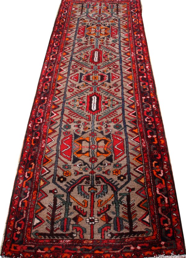HAMADAN ORIENTAL RUNNER (1 of 2)