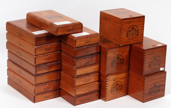 MAHOGANY MACANUDO CIGAR BOXES LATE 20TH C 20 PCS. (1 of 1)
