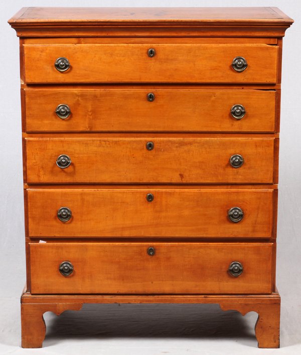 AMERICAN MAPLE CHEST OF FIVE DRAWERS 19TH C. (1 of 2)