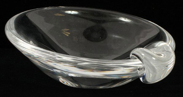 STEUBEN GLASS ASHTRAY (1 of 2)