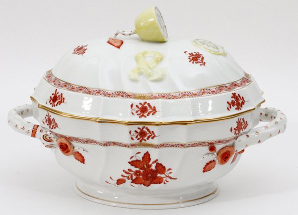 HEREND 'CHINESE BOUQUET-RUST' PORCELAIN TUREEN (1 of 3)